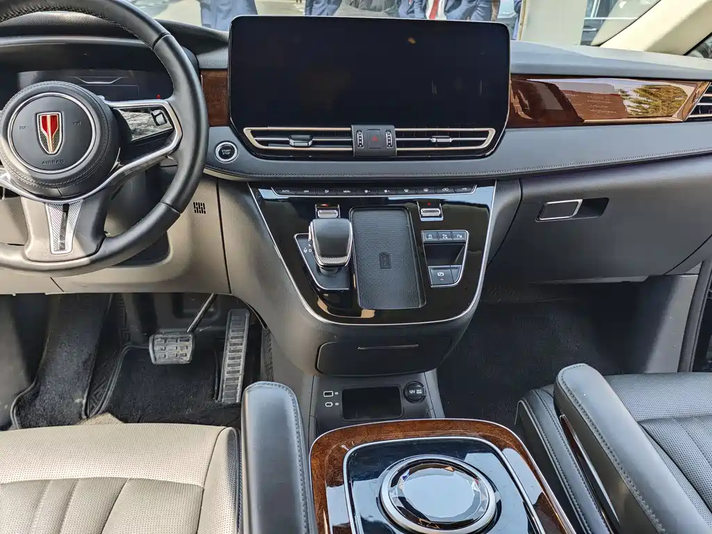 HONGQI HQ9 2022