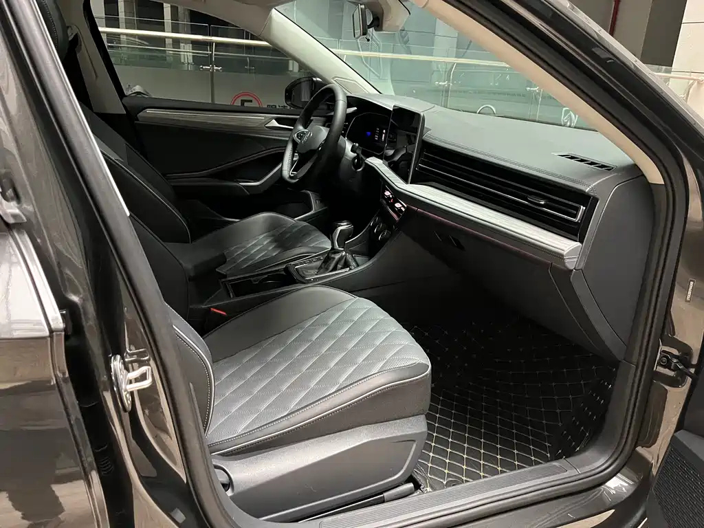 VOLKSWAGEN SAGITAR 2023