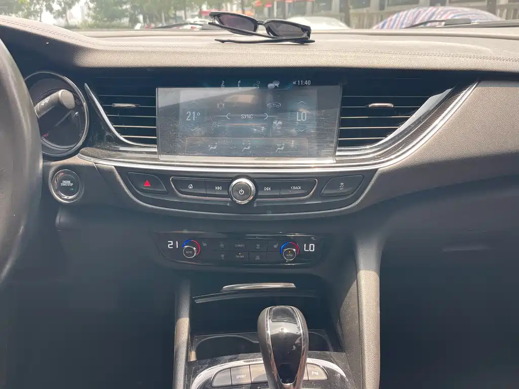 BUICK REGAL 2019
