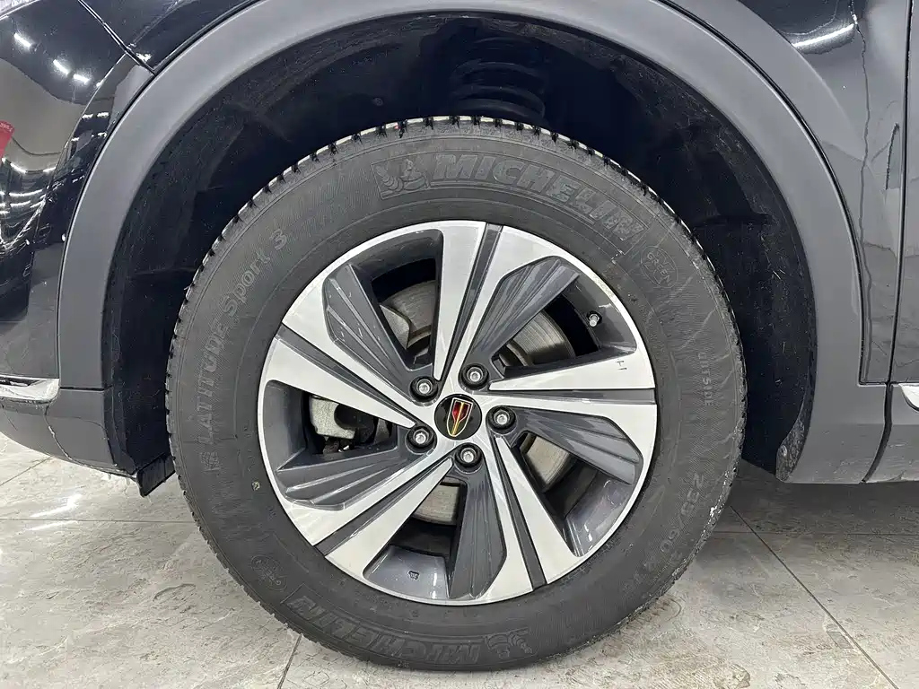 HONGQI HS5 2021
