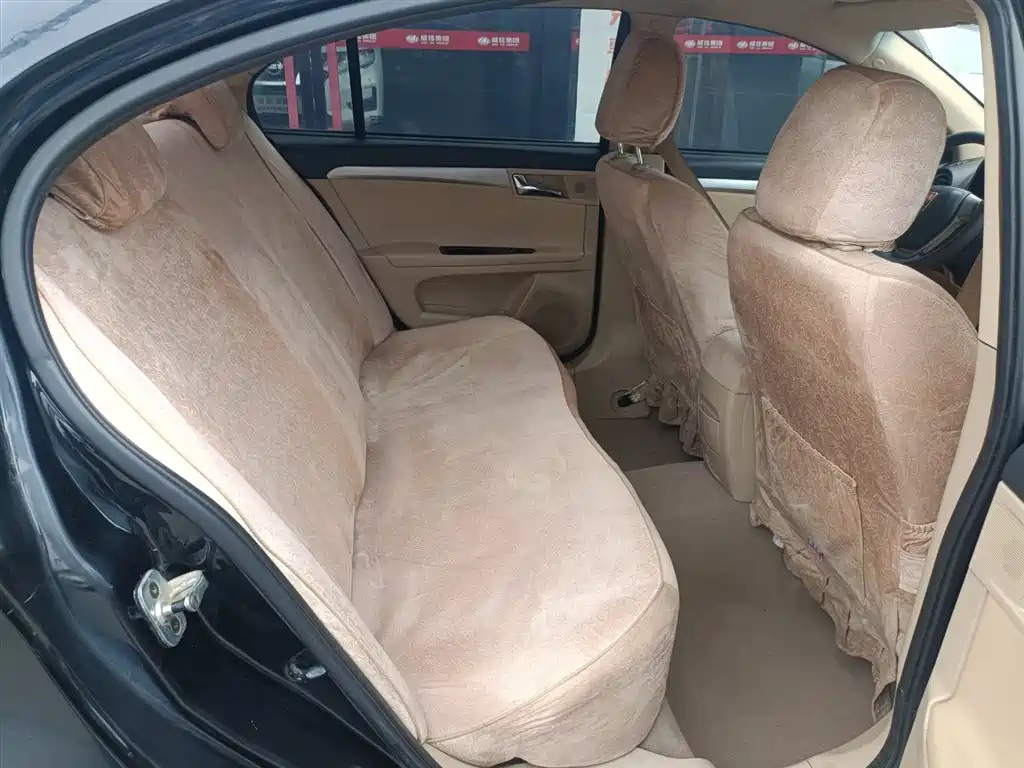 ROEWE 350 2015