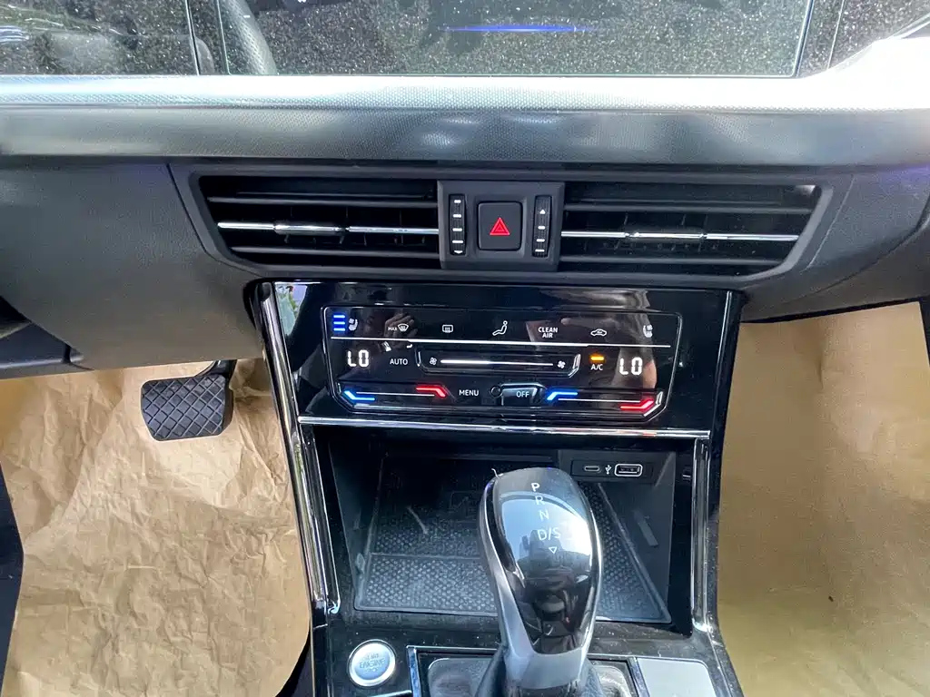 VOLKSWAGEN PASSAT 2022
