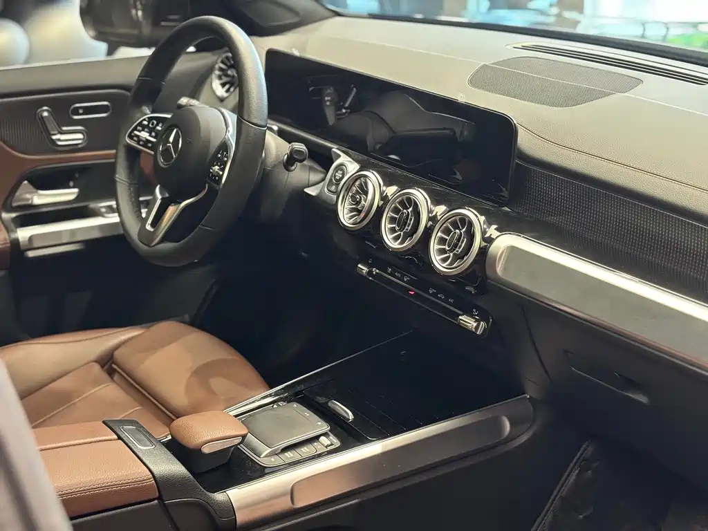 MERCEDES BENZ GLB 2021