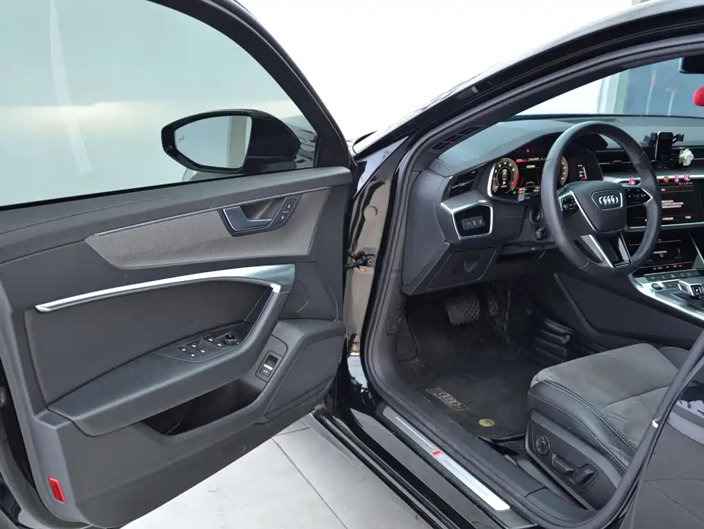 AUDI A6L 2021