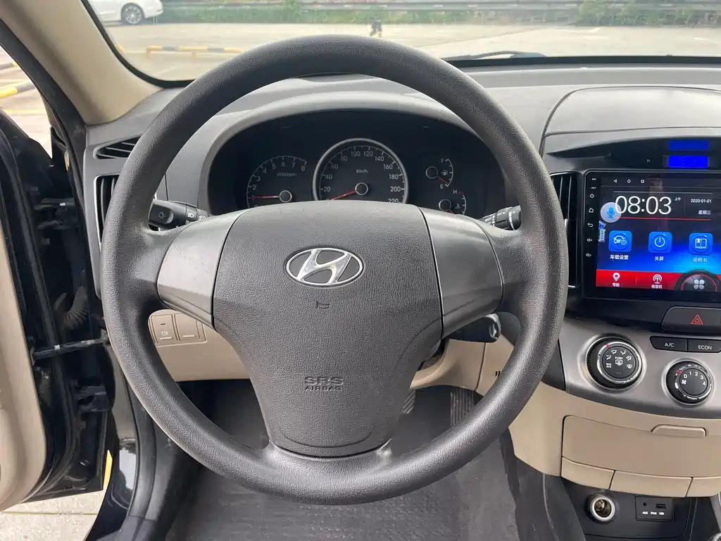 HYUNDAI CELESTA 2014