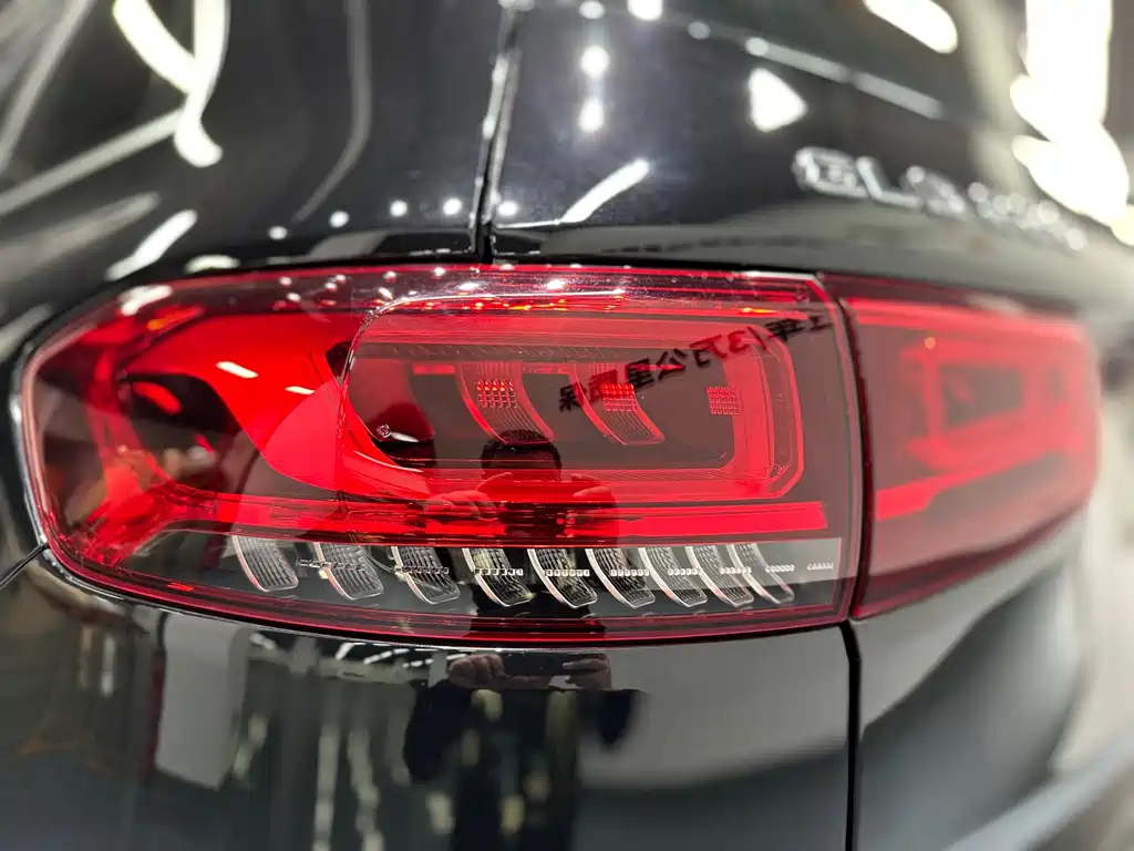 MERCEDES BENZ GLB 2023
