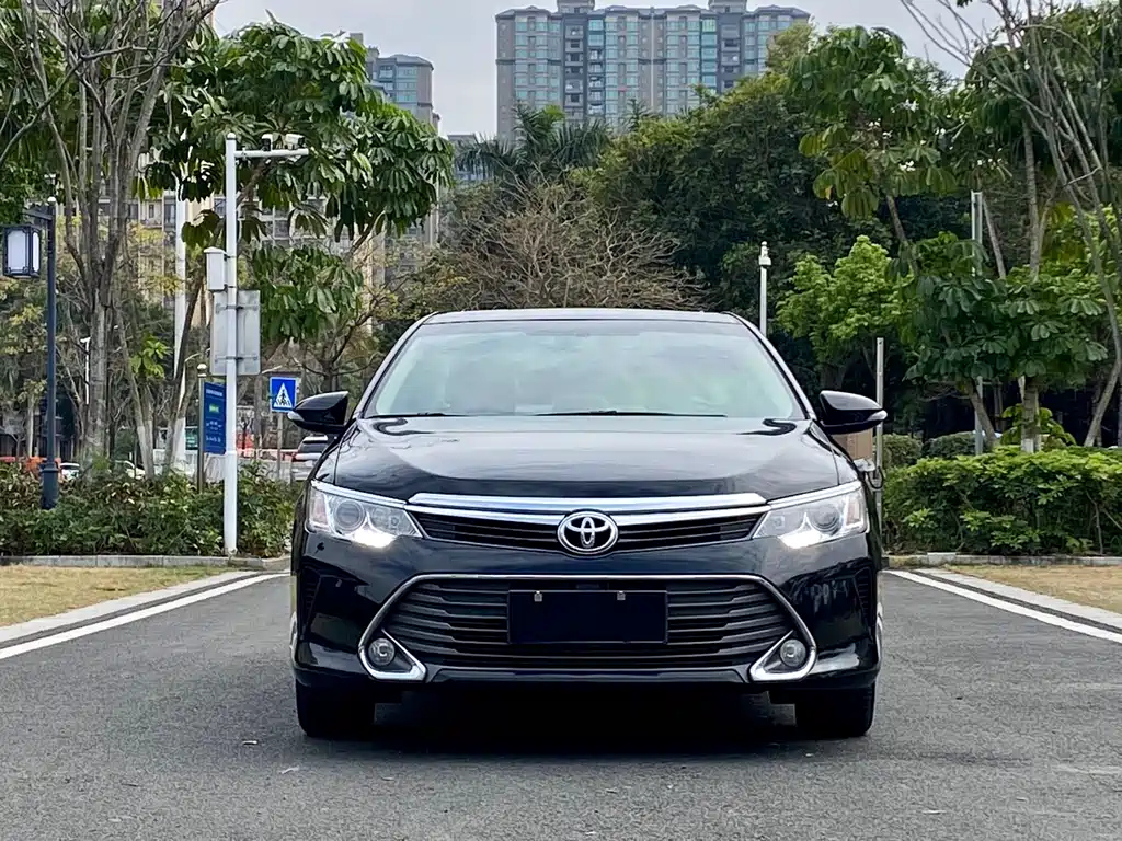 TOYOTA CAMRY 2016