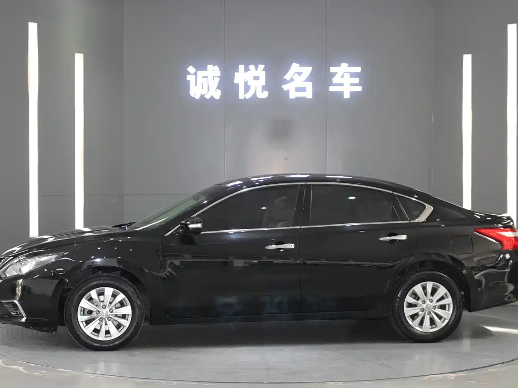 NISSAN TEANA 2019