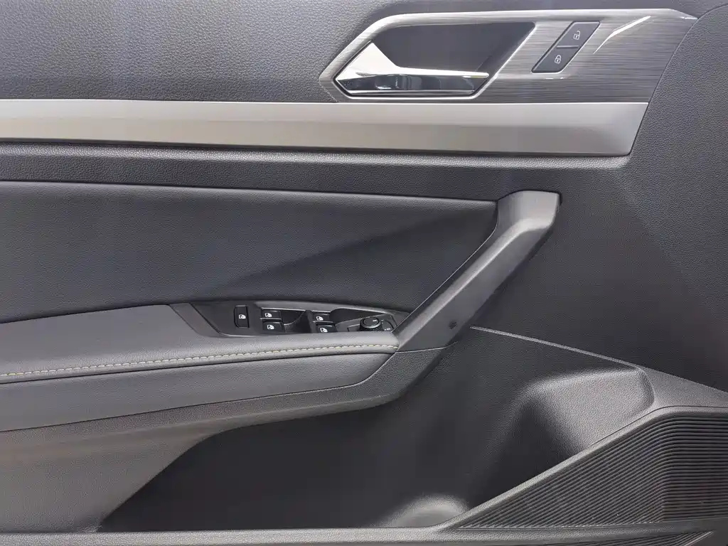 VOLKSWAGEN LAVIDA 2021