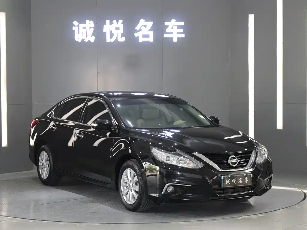 NISSAN TEANA 2019