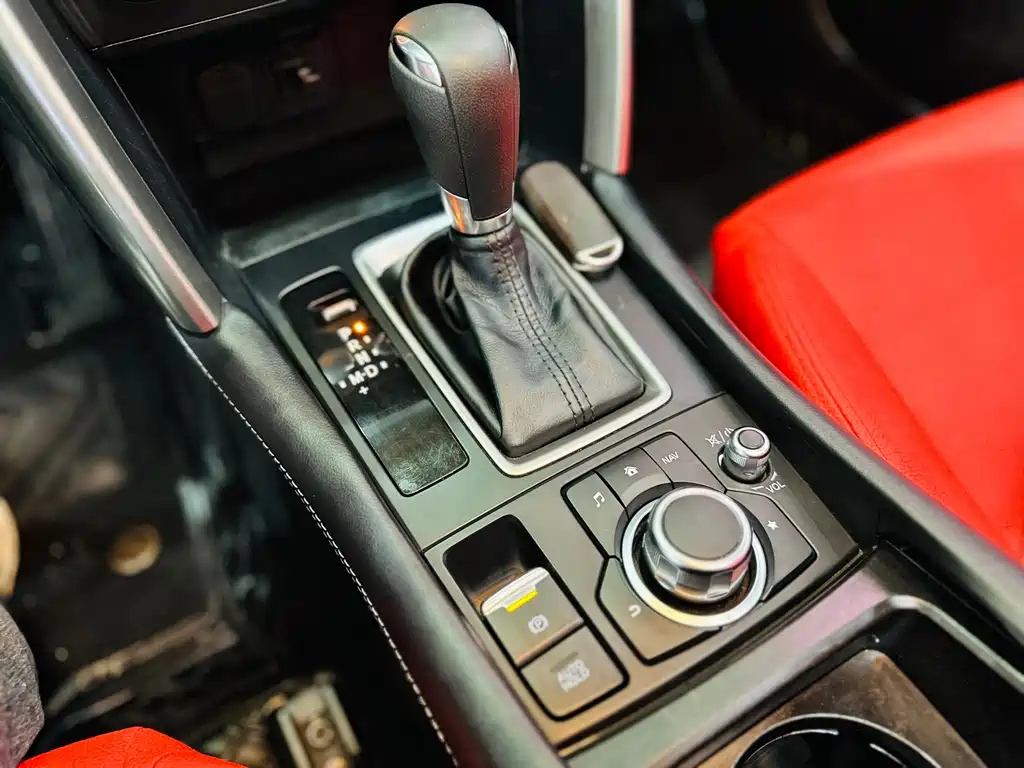 MAZDA CX-4 2019