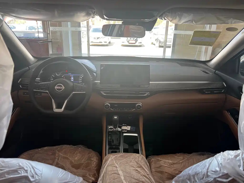 NISSAN TEANA 2024