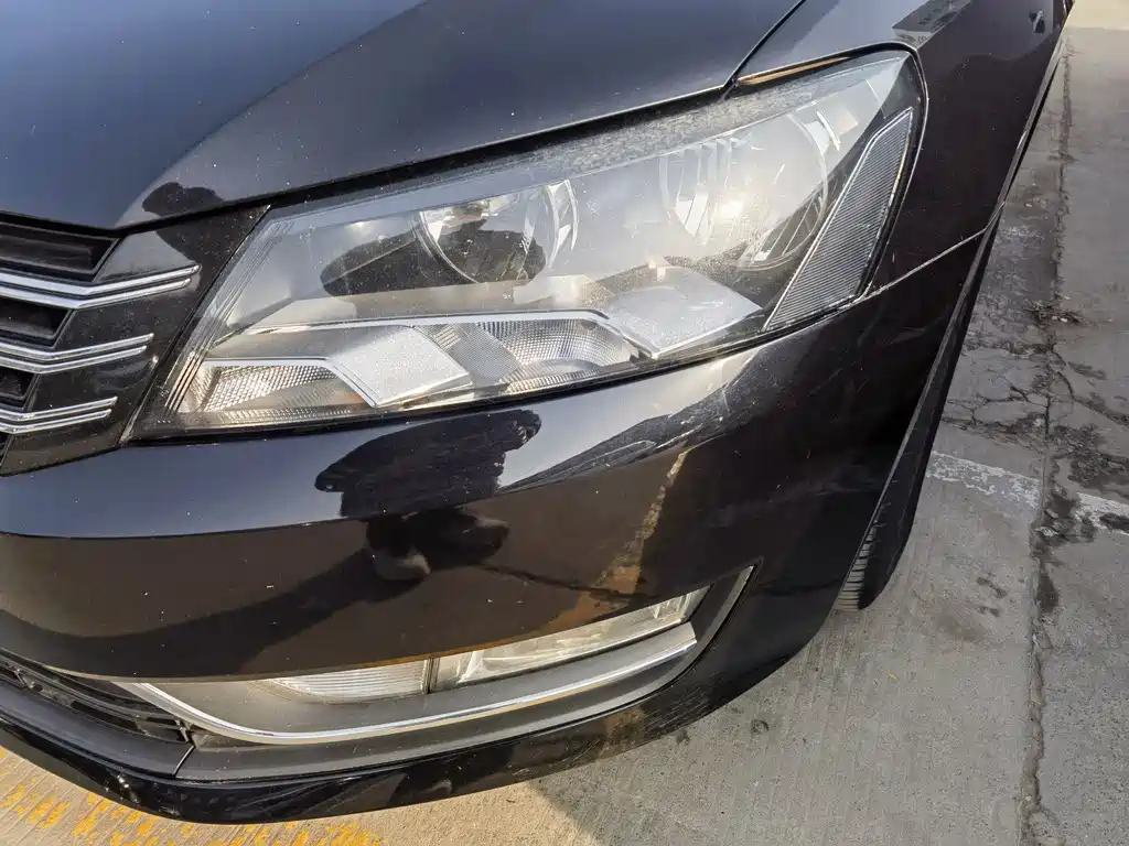 VOLKSWAGEN PASSAT 2014