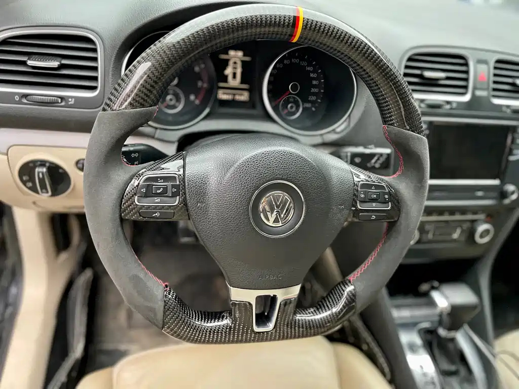 VOLKSWAGEN GOLF 2011