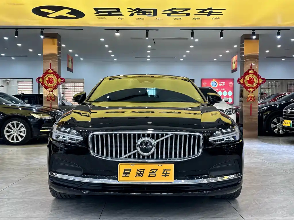 VOLVO S90 2023