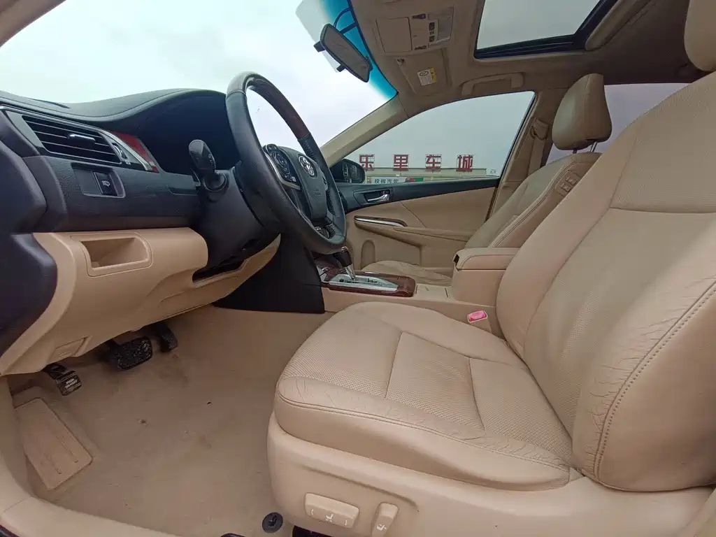 TOYOTA CAMRY 2013