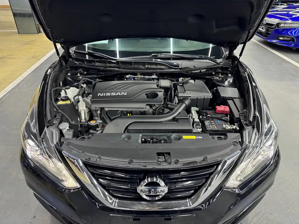 NISSAN TEANA 2019