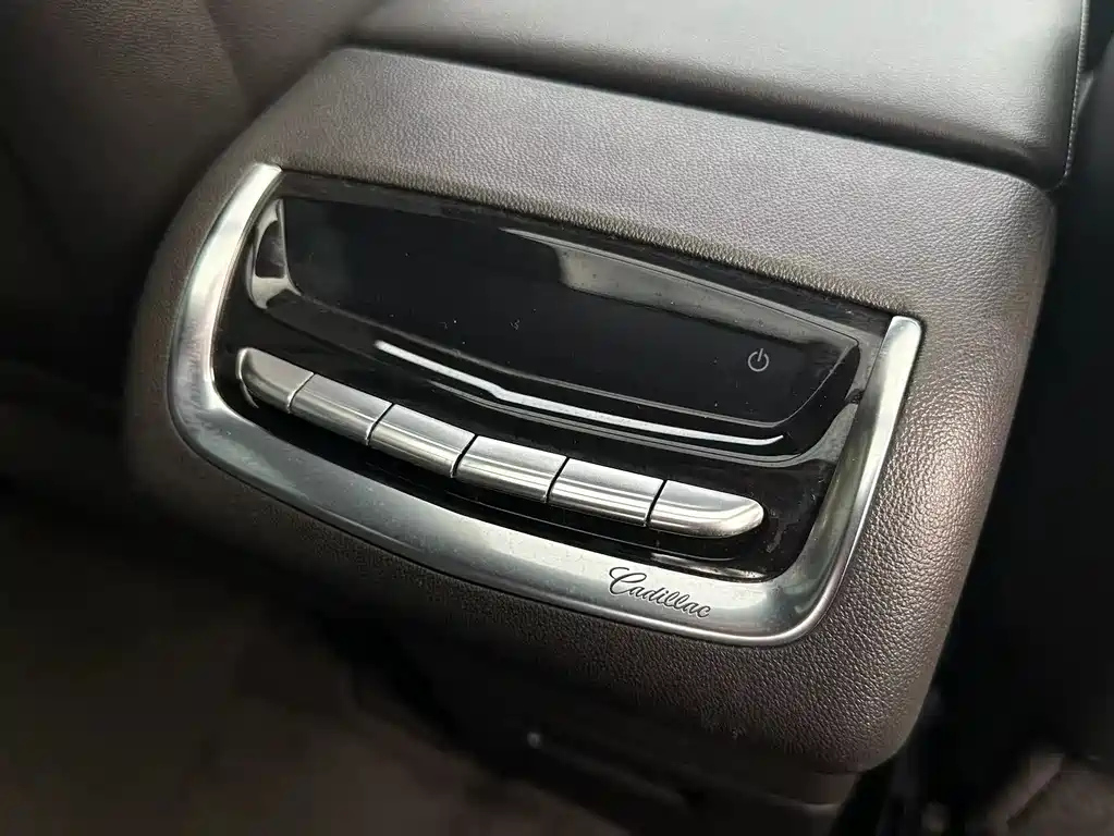 CADILLAC XT6 2021