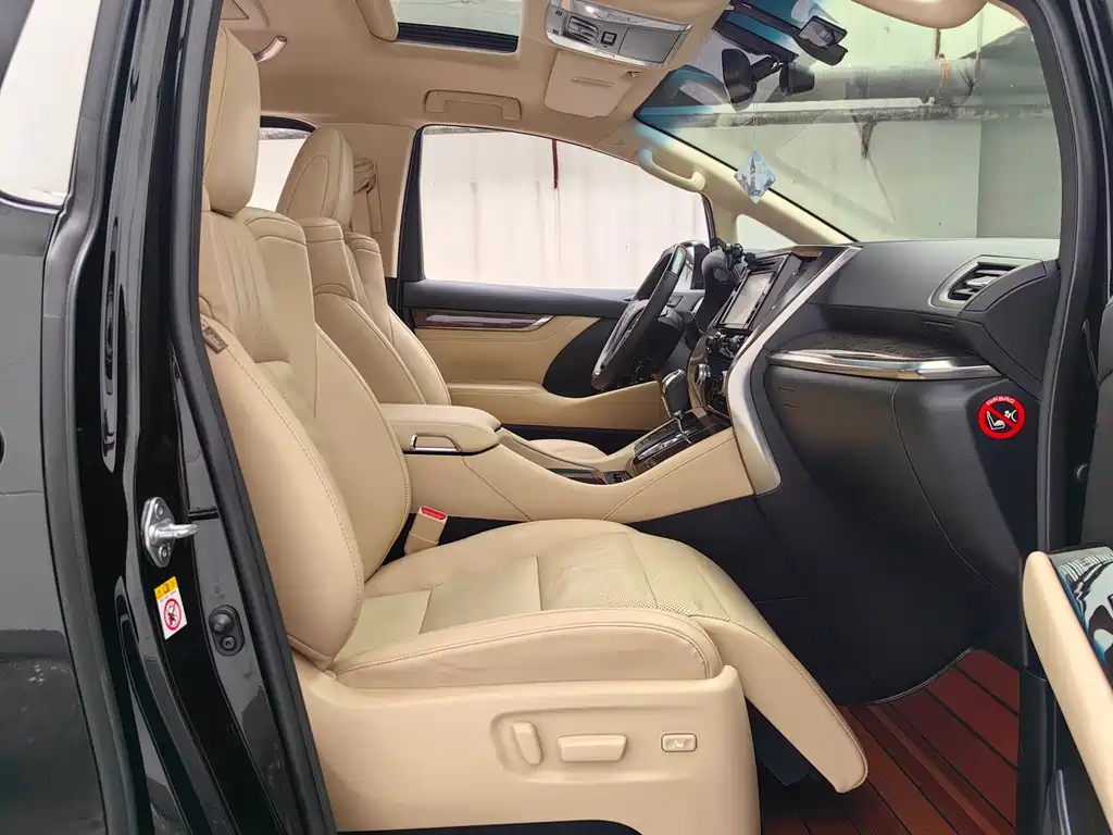 TOYOTA ALPHARD 2019