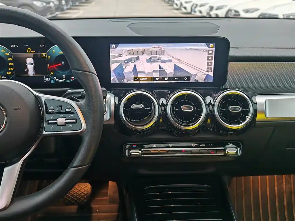 MERCEDES BENZ GLB 2022