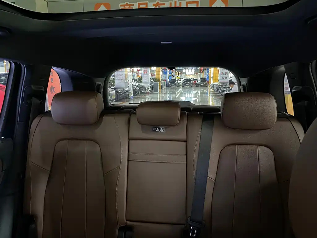 MERCEDES BENZ GLB 2021