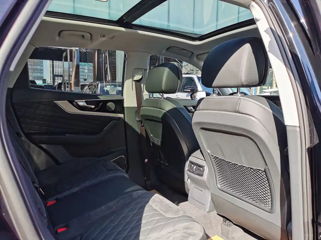 HONGQI HS5 2021