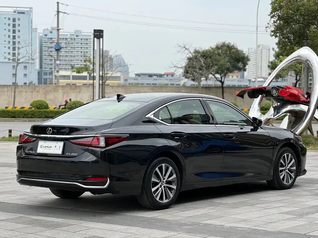 LEXUS ES 2021