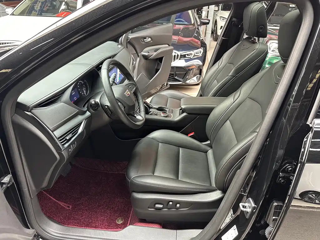 CADILLAC XT4 2021