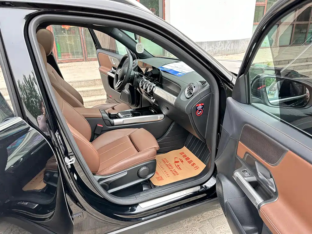 MERCEDES BENZ GLB 2021