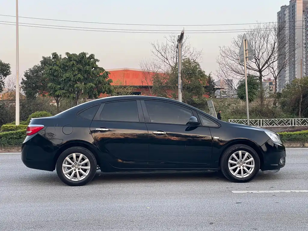 BUICK EXCELLE 2012