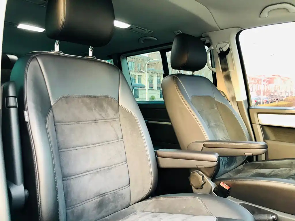 VOLKSWAGEN MULTIVAN 2018