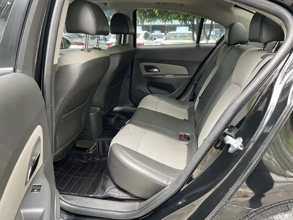 CHEVROLET CRUZE 2013