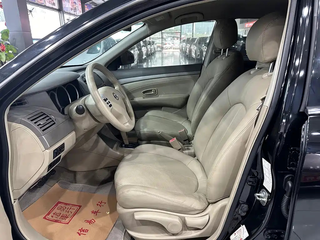 NISSAN SYLPHY 2017