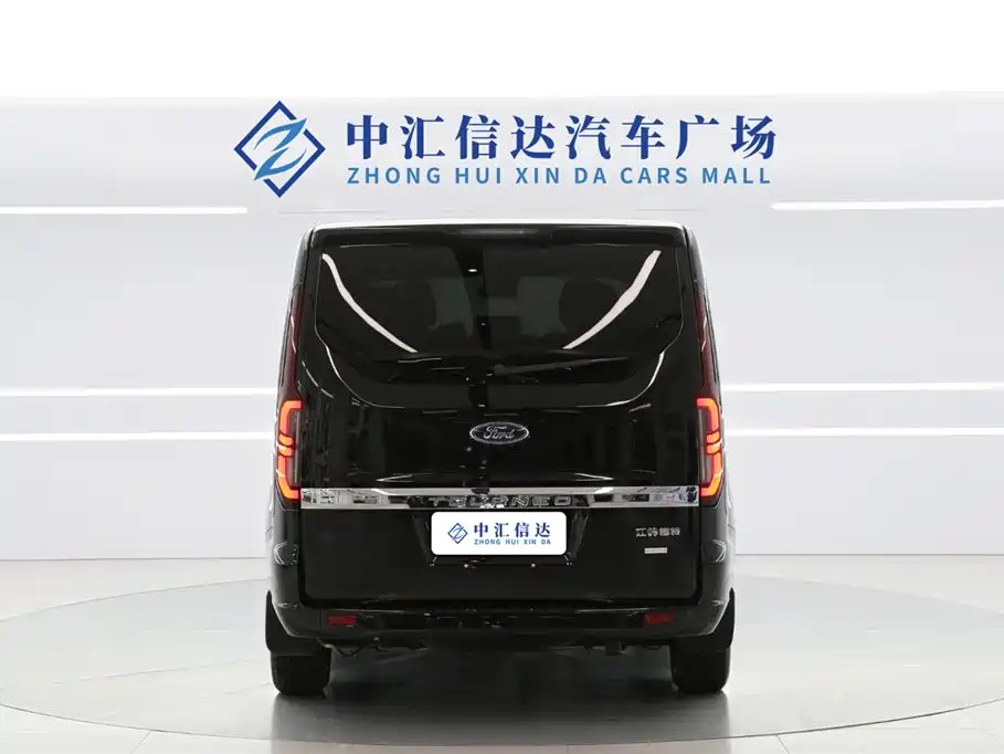 FORD TOUREO 2023