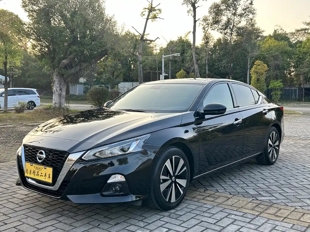 NISSAN TEANA 2022