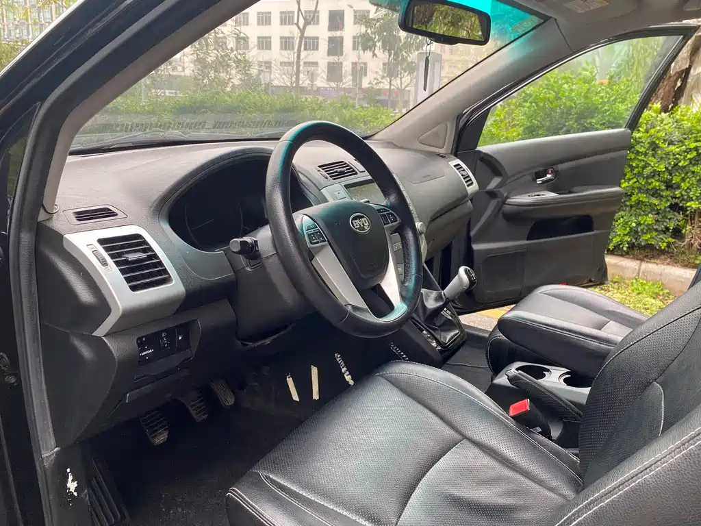 BYD S6 2013