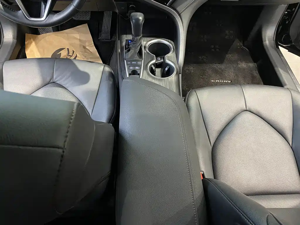TOYOTA CAMRY 2022