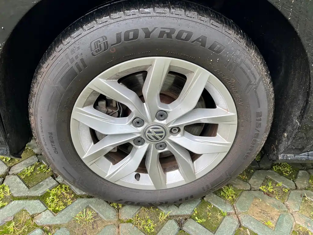 VOLKSWAGEN PASSAT 2019