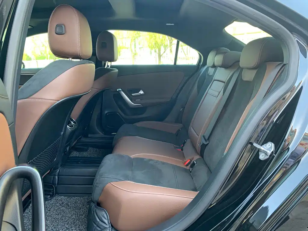 MERCEDES BENZ A-CLASS 2022