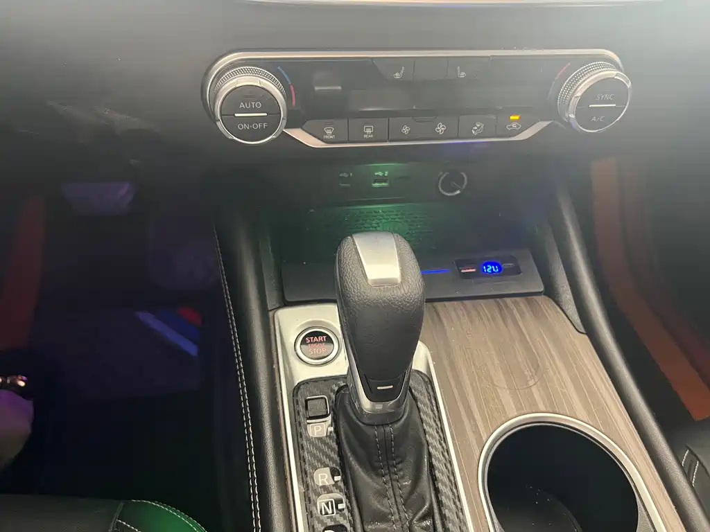 NISSAN TEANA 2020