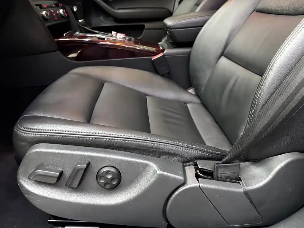 AUDI A6L 2011