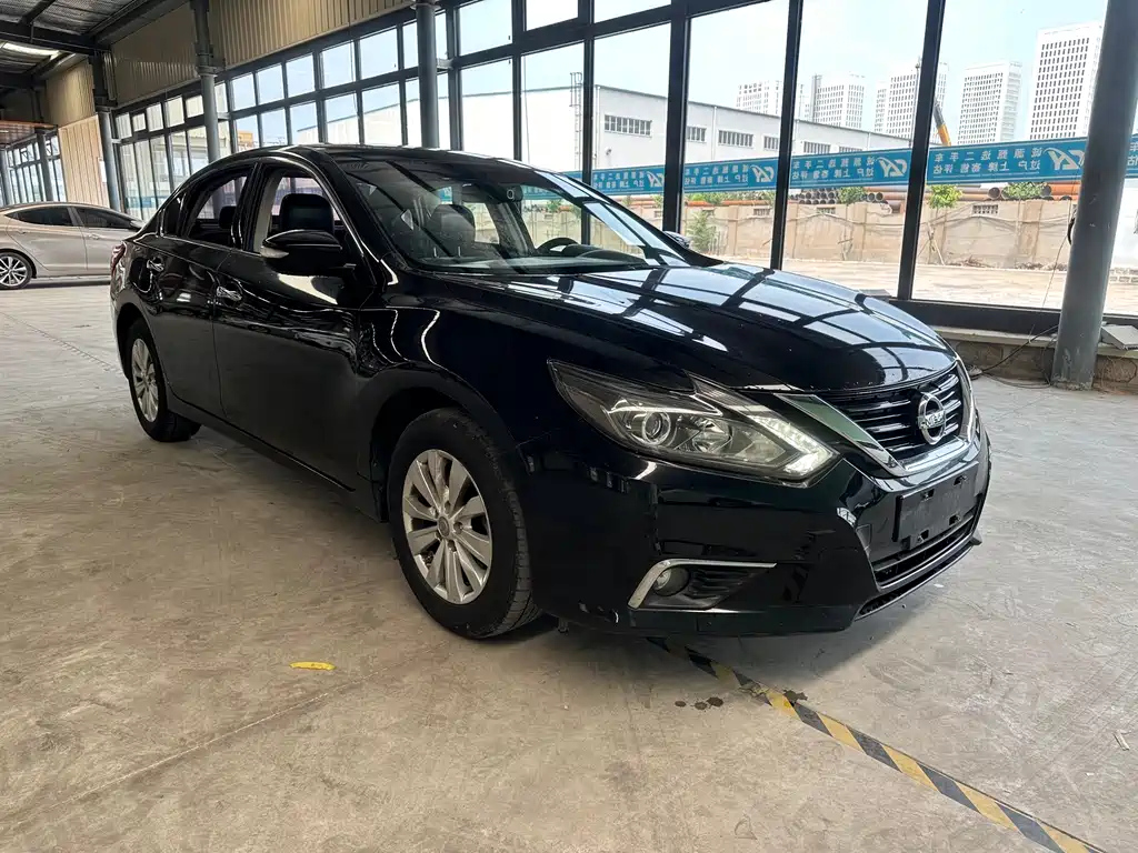 NISSAN TEANA 2018