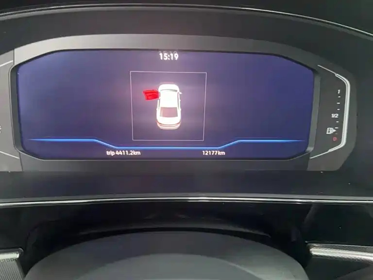 VOLKSWAGEN PASSAT 2023