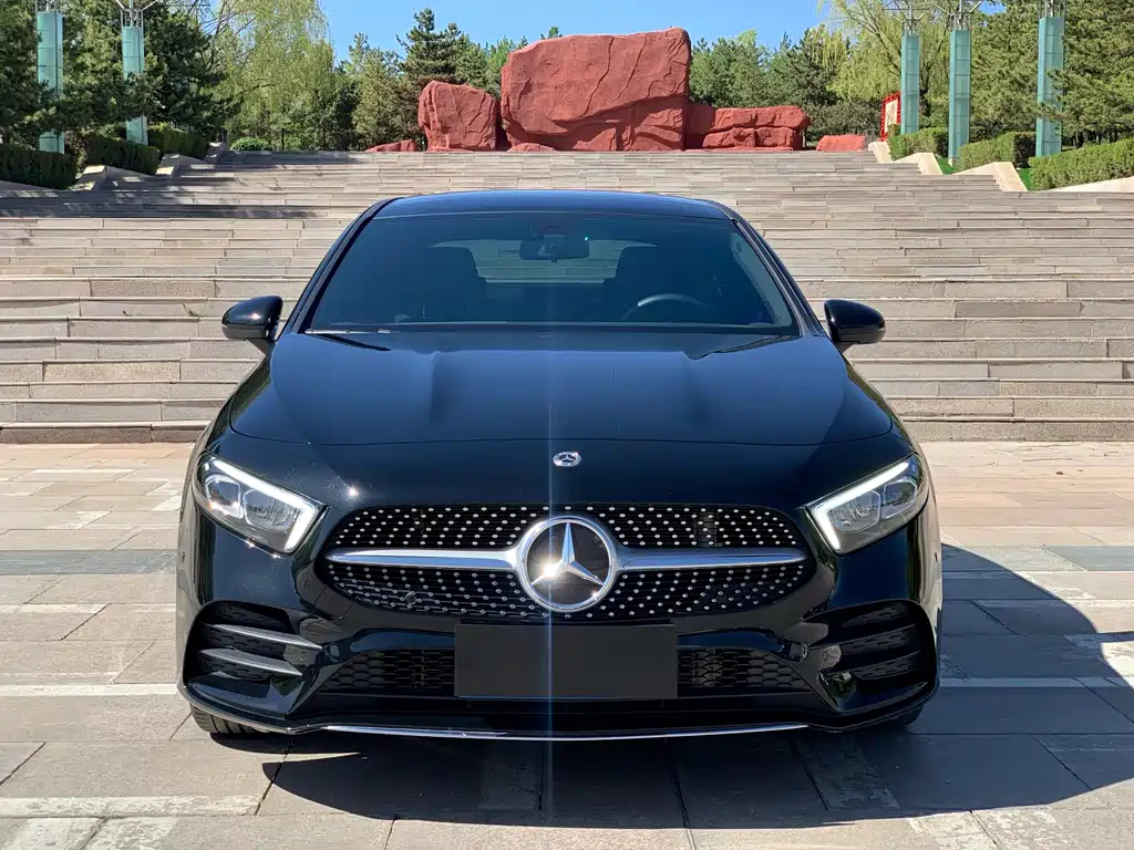 MERCEDES BENZ A-CLASS 2022