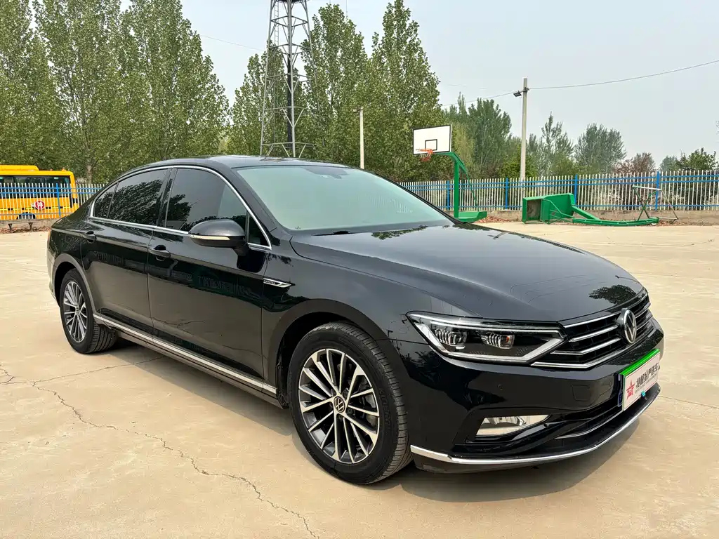 VOLKSWAGEN MAGOTAN 2021