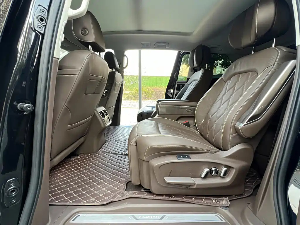 VOLKSWAGEN VILORAN 2023