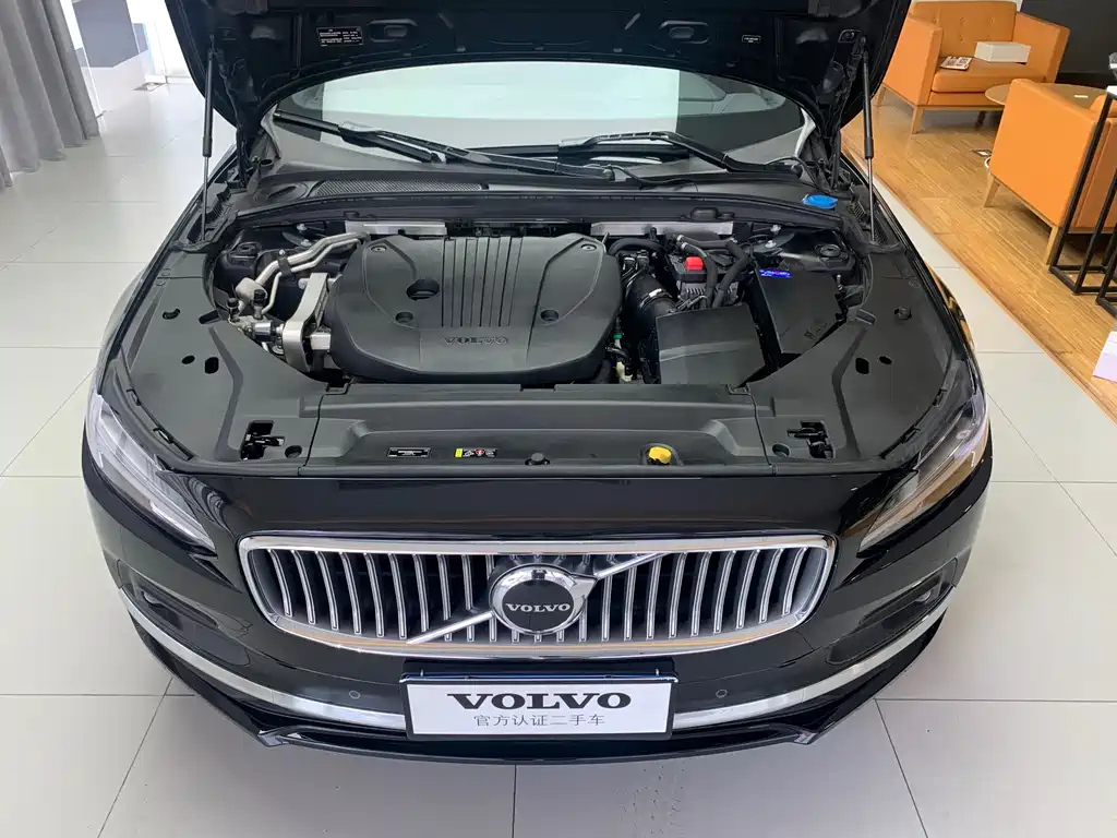 VOLVO S90 2021