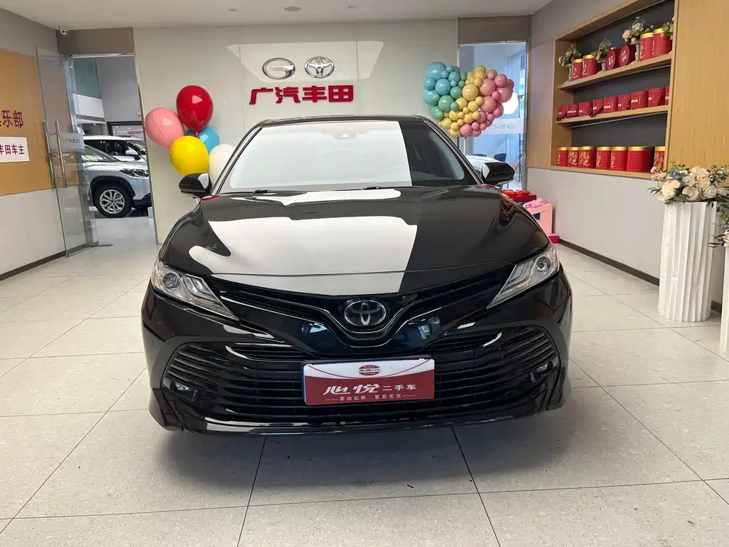 TOYOTA CAMRY 2019