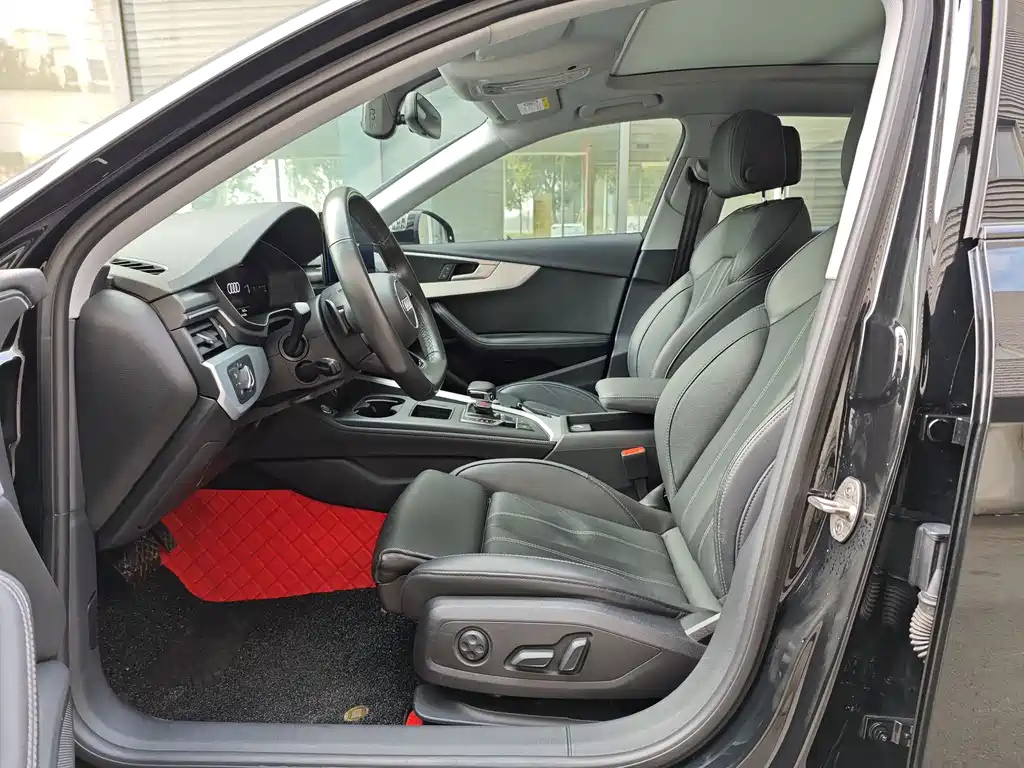 AUDI A4L 2022