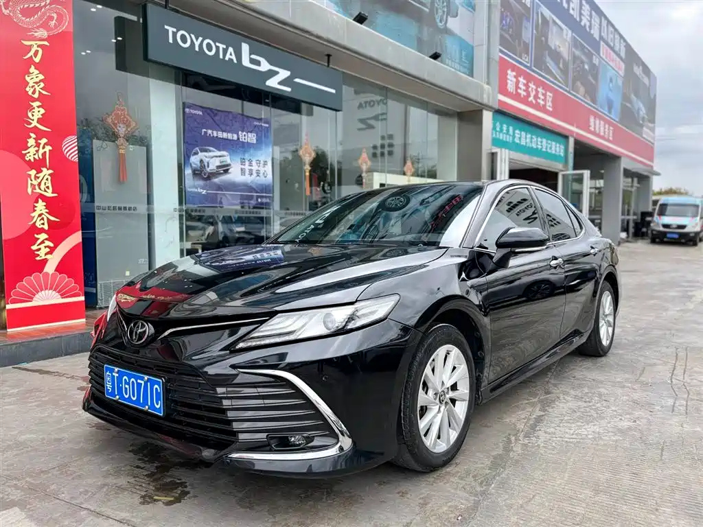 TOYOTA CAMRY 2021